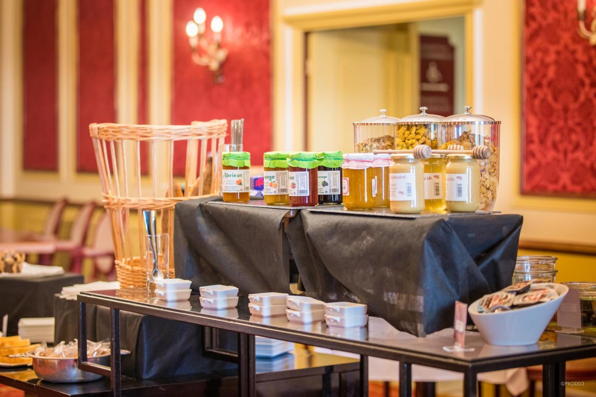 Mercure Moulins Centre Hotel De Paris Екстериор снимка