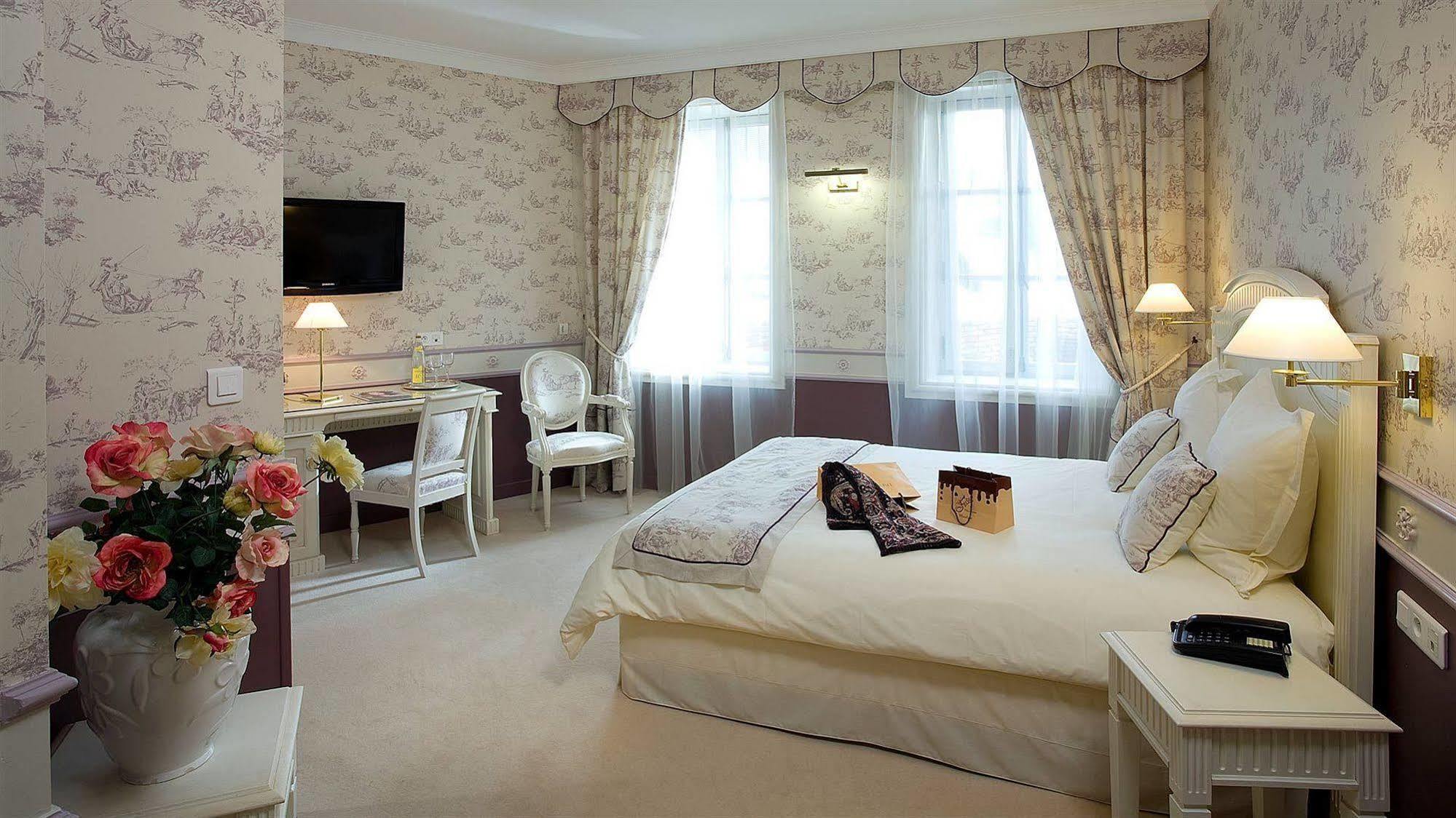 Mercure Moulins Centre Hotel De Paris Екстериор снимка